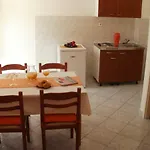 דירה Grgin *