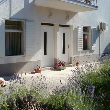 Apartment Grgin *